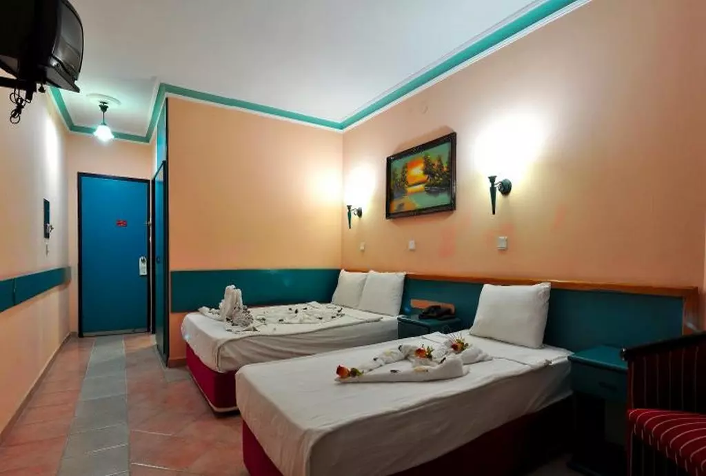 hotel kleopatra sunlight alanya_shabavizparvaz_11.jpg